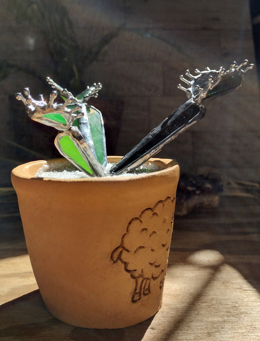 Venus Fly Trap sun catcher, 3D, 3" pot, Stained Glass