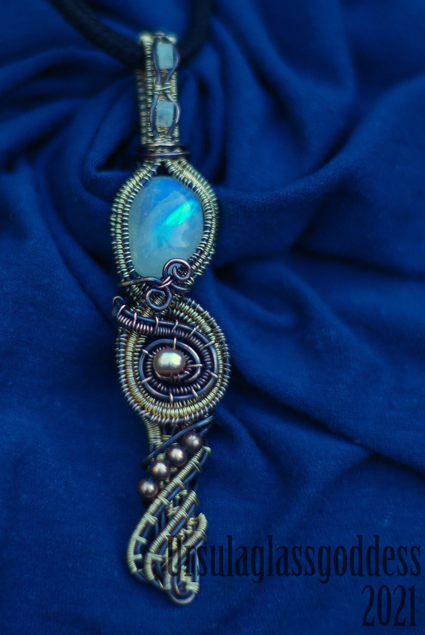 Moonstone, gold pearl, Necklace, Statement piece, Moonstone pendant